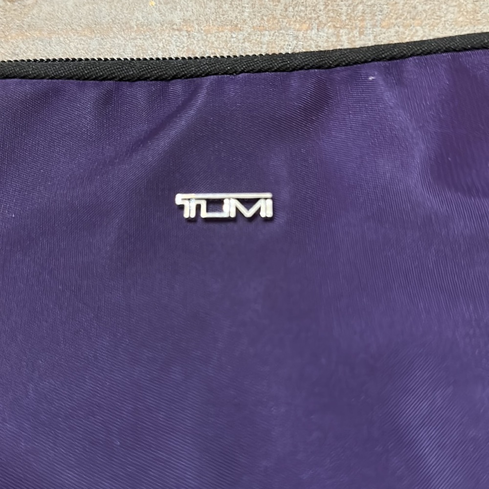 Tumi for Delta‎ Amenity Cosmetic Makeup Bag - Picture 2 of 7